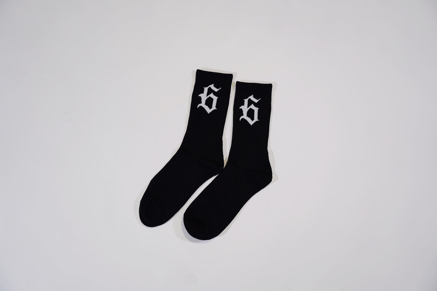 BLACK SHIN SOCKS