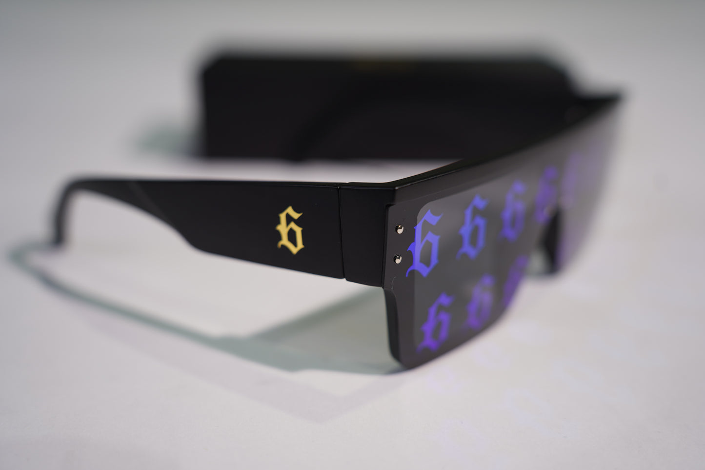 GREEN/BLUE REFLECTIVE SUNGLASSES