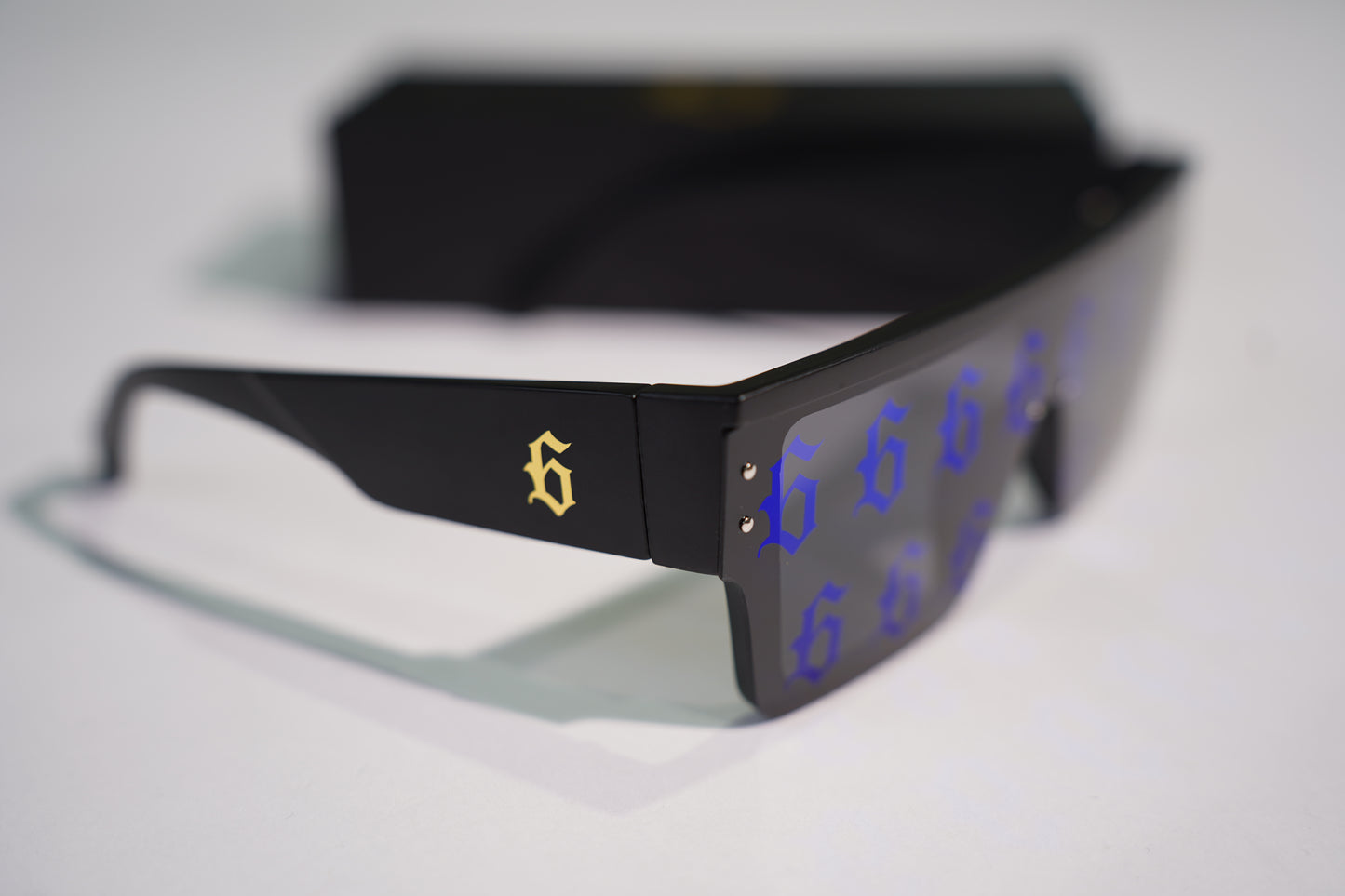 BLUE REFLECTIVE SUNGLASSES