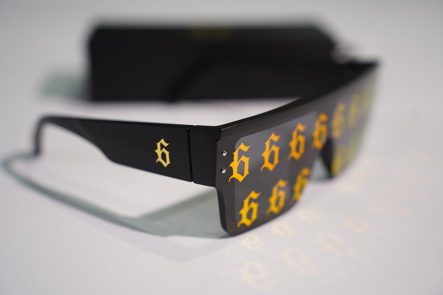 RED/GOLD REFLECTIVE SUNGLASSES