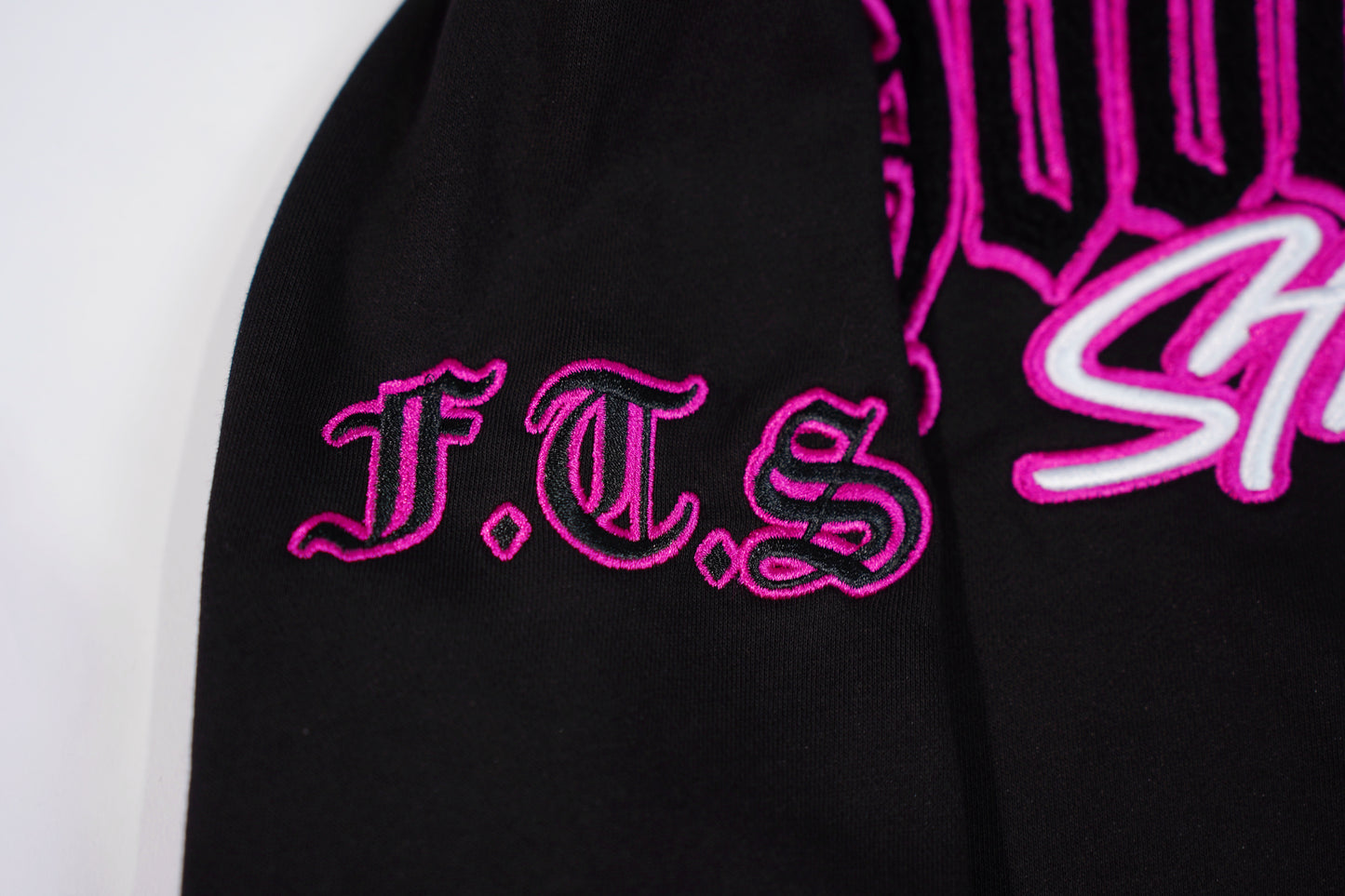 WOMENS BUBBLEGUM PINK CERTIFIED HOODIE