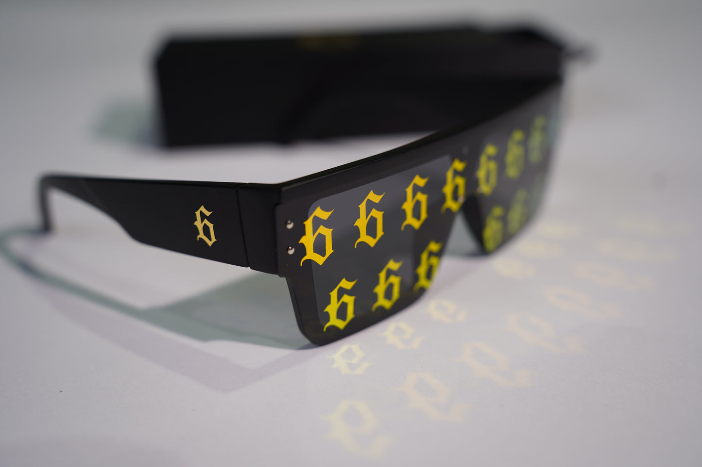 PINK/GOLD REFLECTIVE SUNGLASSES
