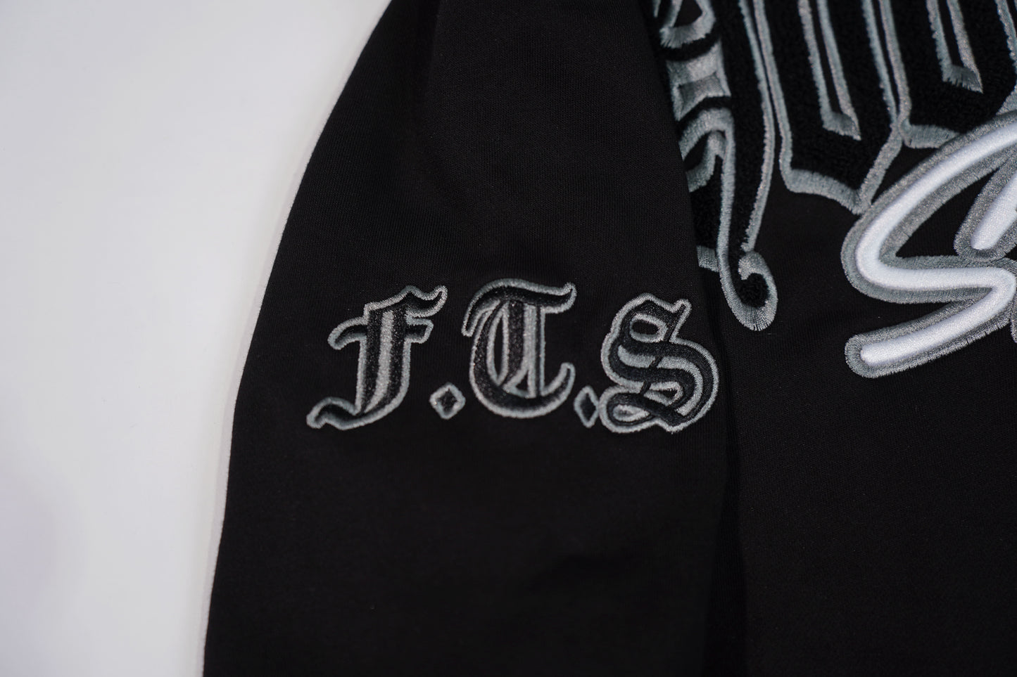 GUN GREY CERTIFIED HOODIE