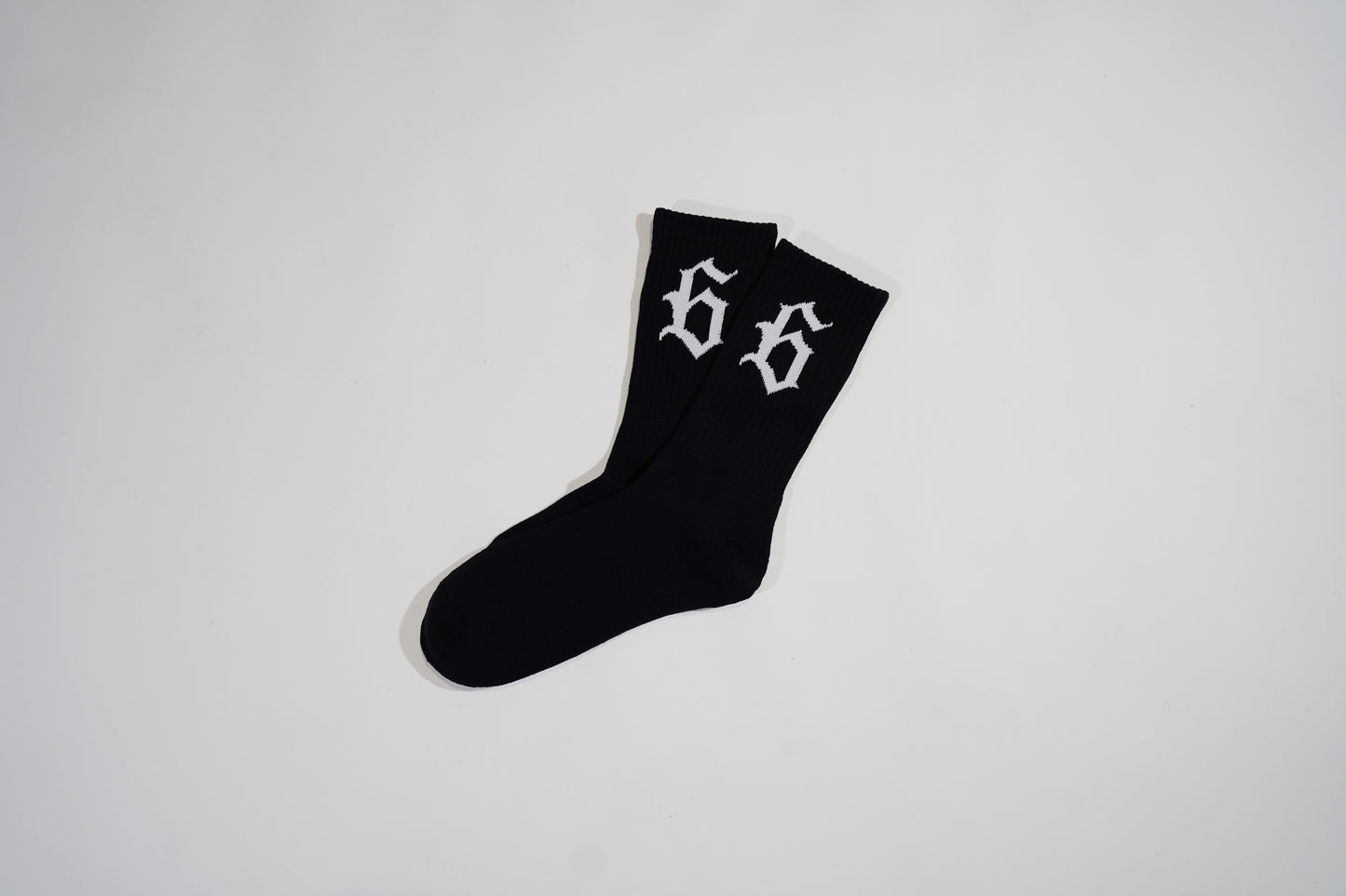 BLACK SHIN SOCKS